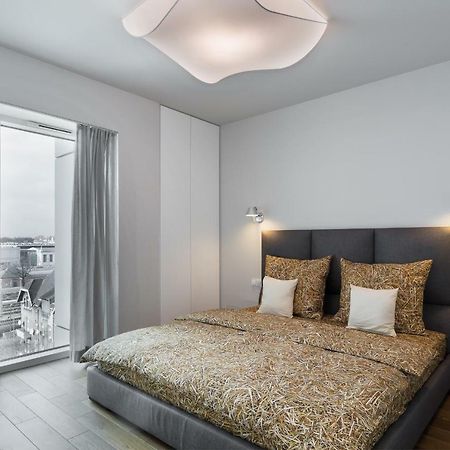 פוזנן Apartament Towarowa 37 מראה חיצוני תמונה
